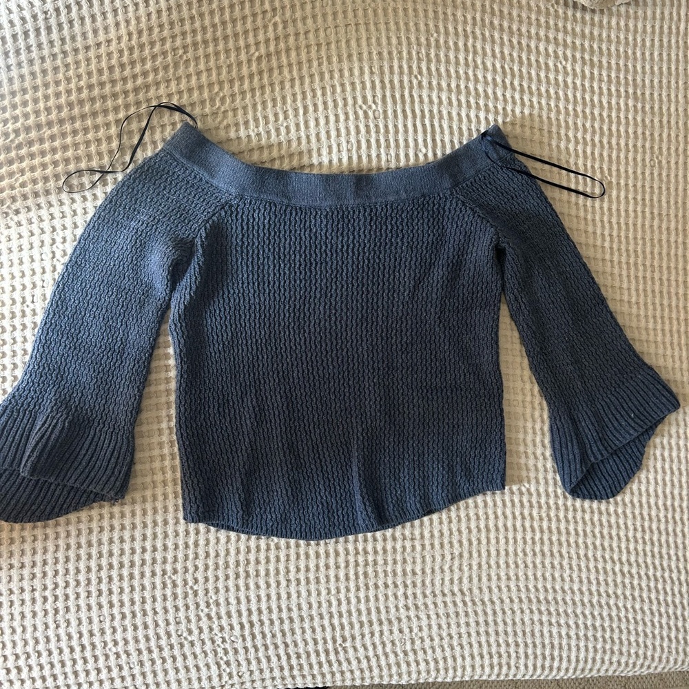 Abercrombie Off-Shoulder blue Sweater